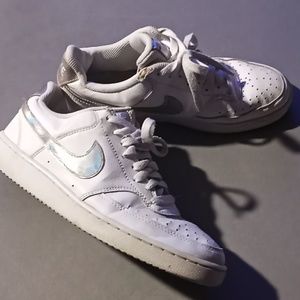 Nike Holographic court vision 8.5